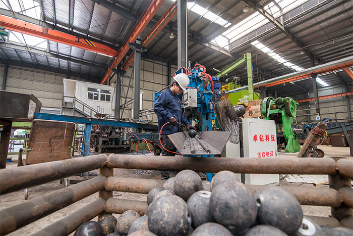 东营网架配件-螺栓球加工车间